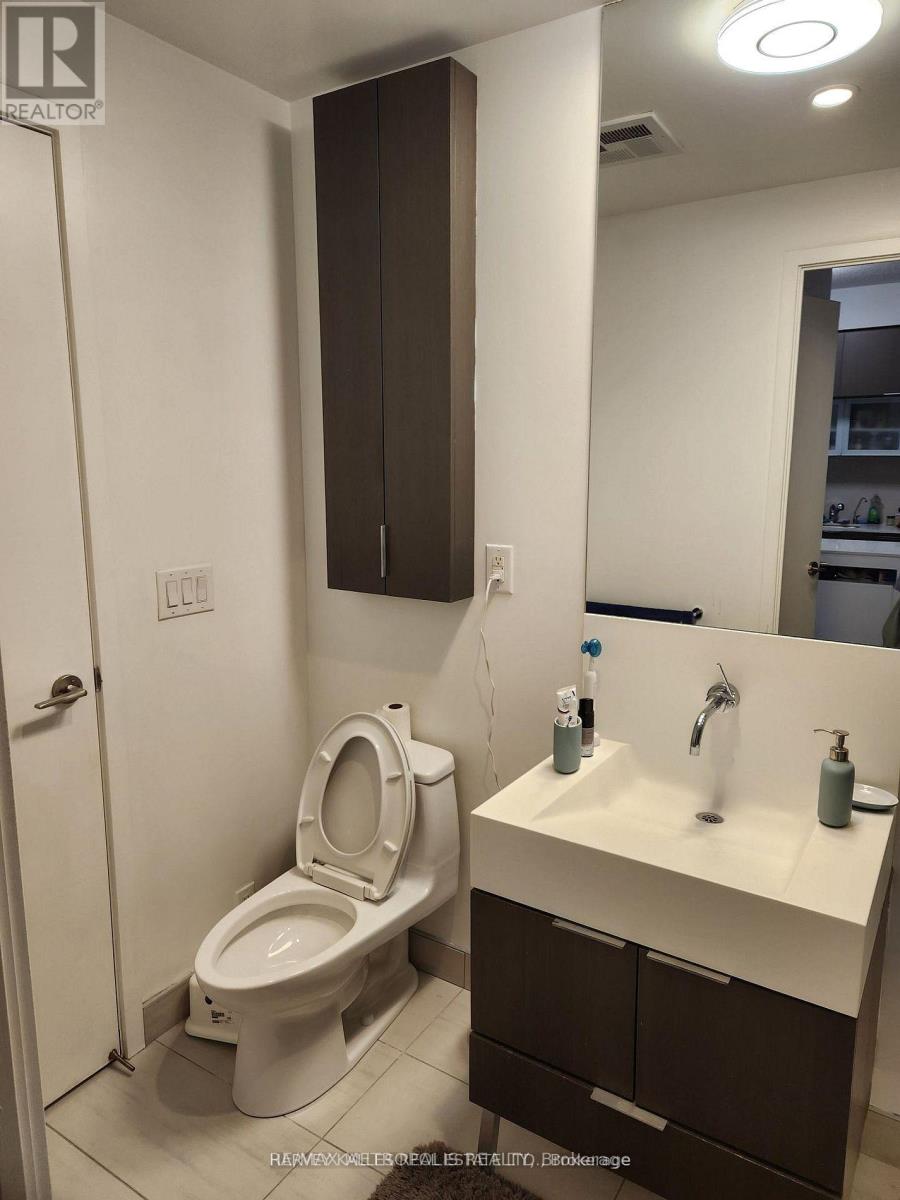 3405 - 110 Charles Street E, Toronto, Ontario  M5Y 1T4 - Photo 9 - C12721996