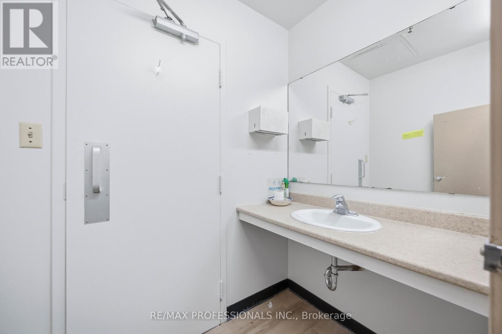 190 Main Street, Toronto, Ontario  M4E 2W1 - Photo 14 - E12722030