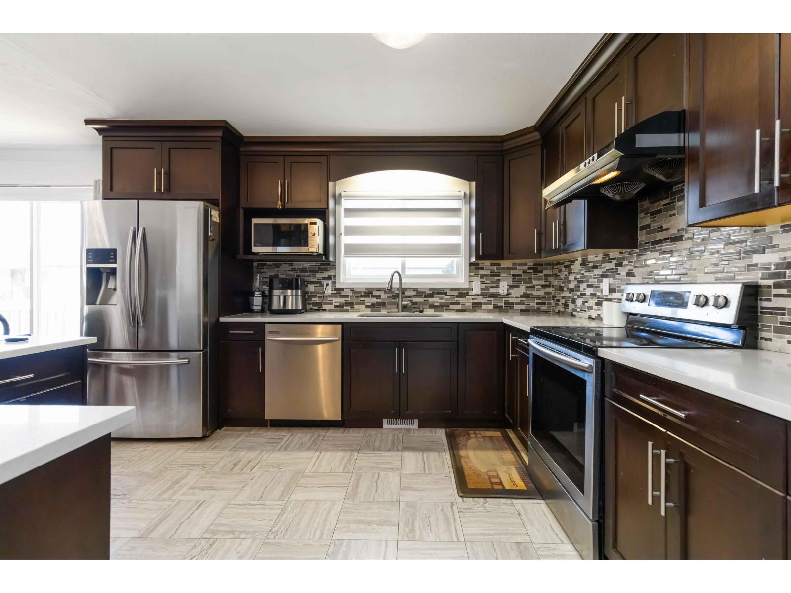 32500 Emerald Avenue, Abbotsford, British Columbia  V2T 1B5 - Photo 10 - R3082372