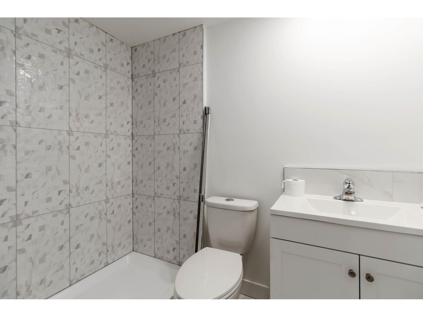 32500 Emerald Avenue, Abbotsford, British Columbia  V2T 1B5 - Photo 11 - R3082372