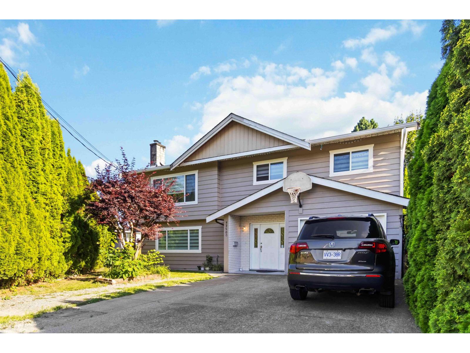 32500 Emerald Avenue, Abbotsford, British Columbia  V2T 1B5 - Photo 2 - R3082372