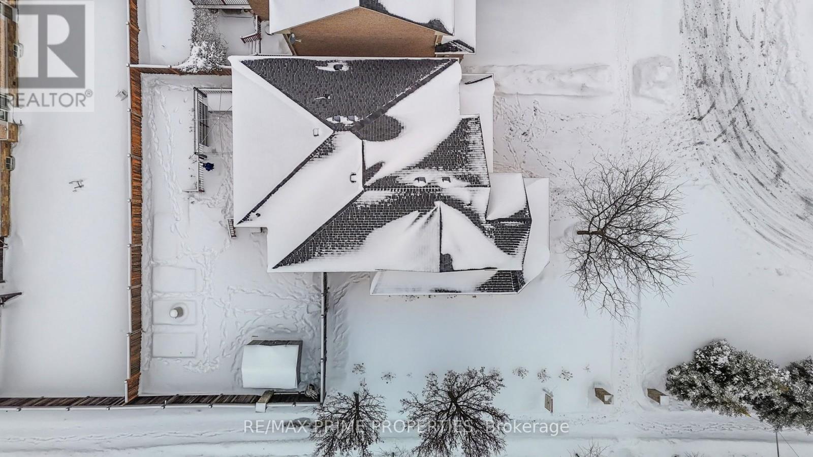 1075 Warby Trail, Newmarket, Ontario  L3X 3H6 - Photo 49 - N12721928