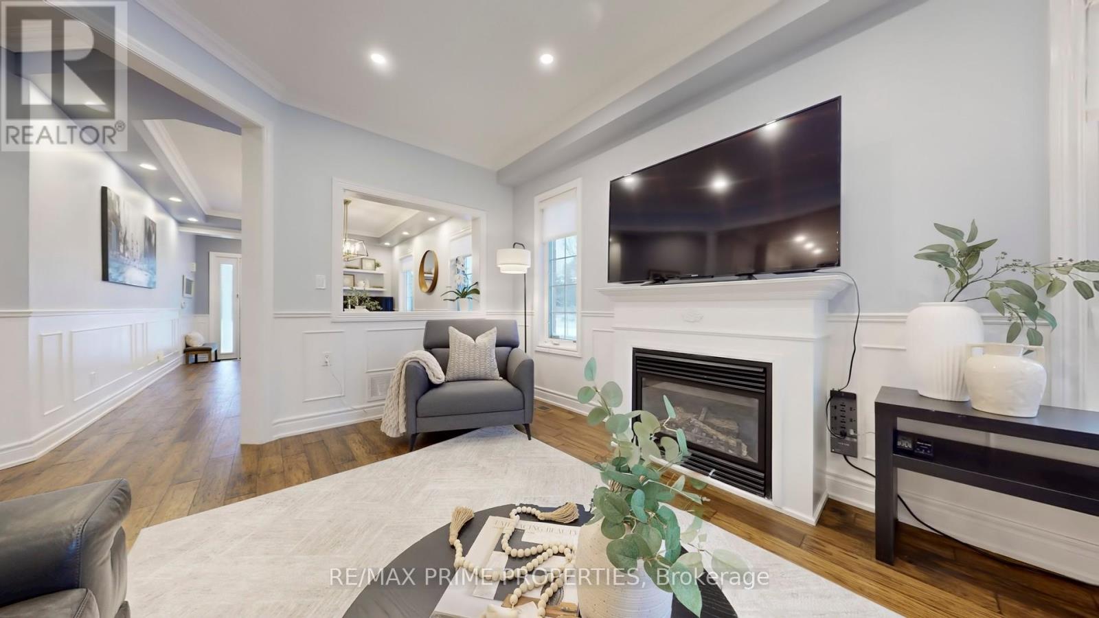 1075 Warby Trail, Newmarket, Ontario  L3X 3H6 - Photo 8 - N12721928