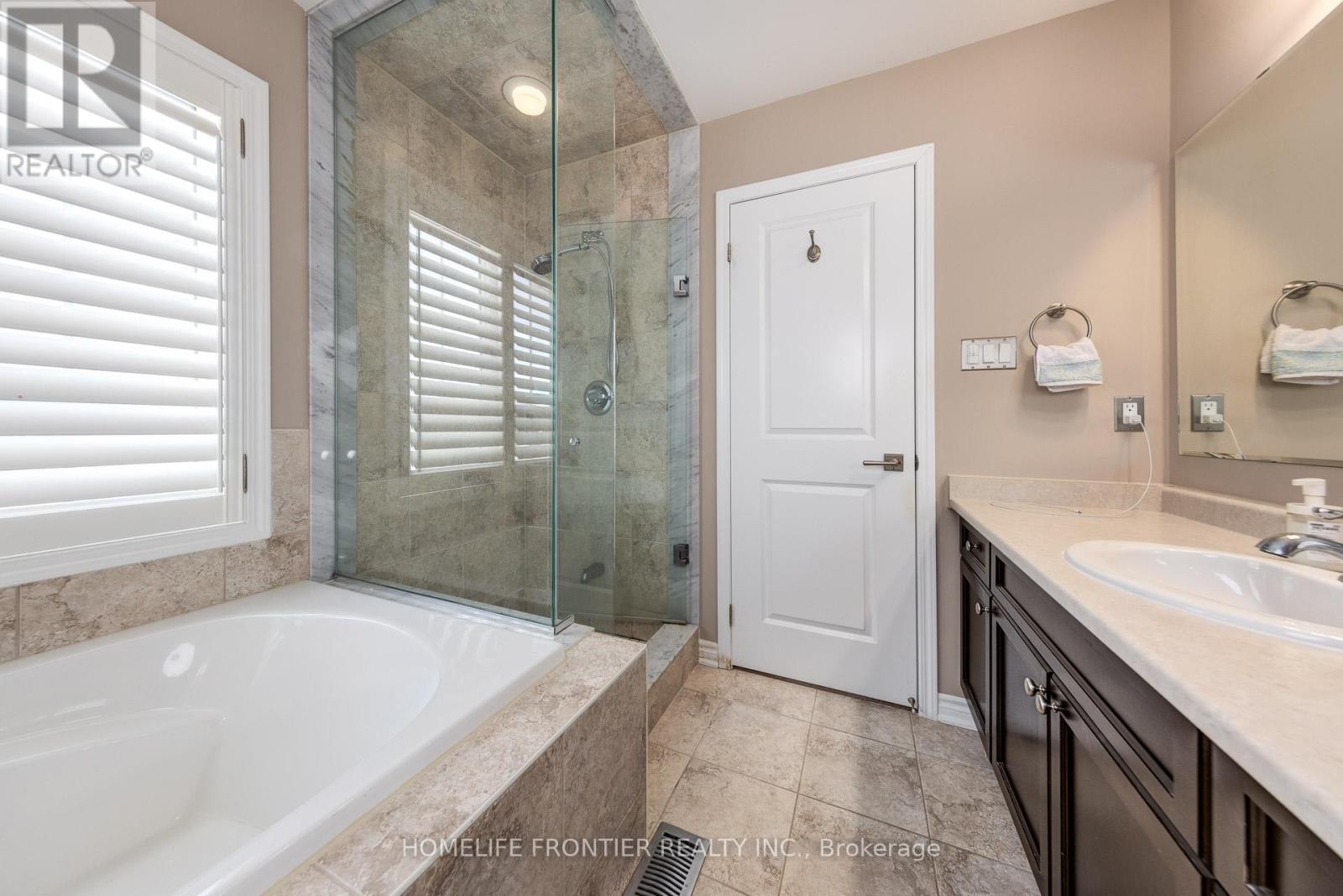 178 Miltrose Crescent, Whitchurch-Stouffville, Ontario  L4A 0R3 - Photo 27 - N12721938