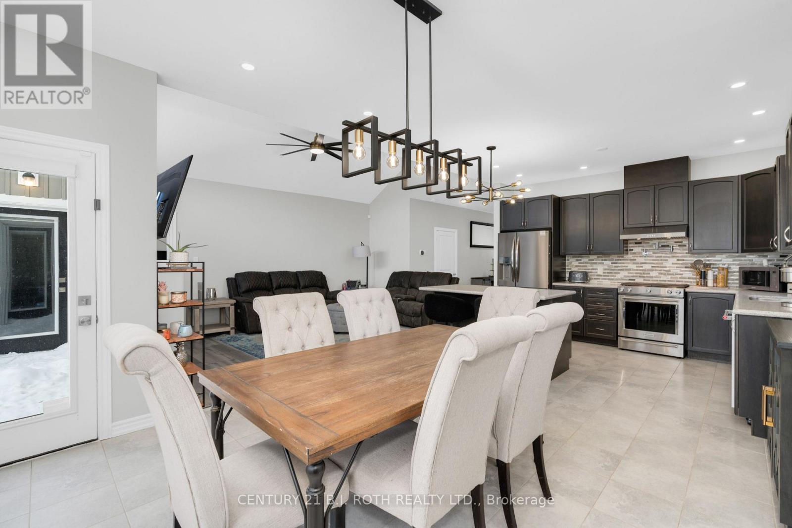 16 Cristiano Avenue, Wasaga Beach, Ontario  L9Z 0H5 - Photo 18 - S12721926