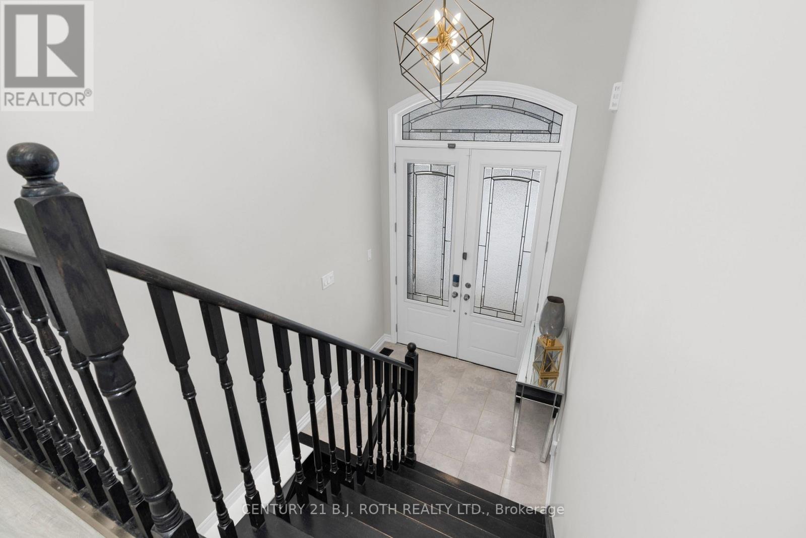 16 Cristiano Avenue, Wasaga Beach, Ontario  L9Z 0H5 - Photo 4 - S12721926