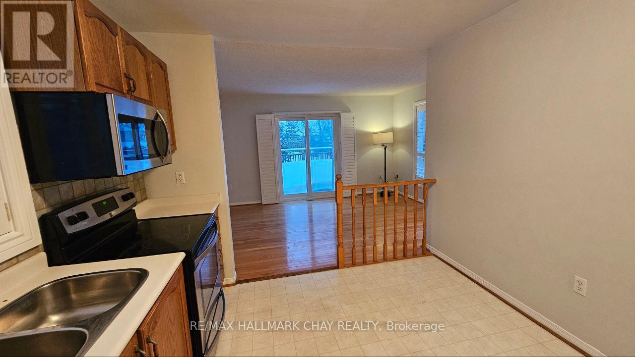 54 Ward Drive, Barrie, Ontario  L4N 7P2 - Photo 11 - S12721966