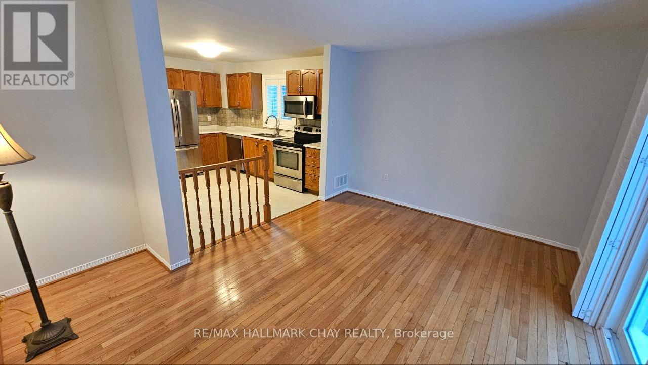 54 Ward Drive, Barrie, Ontario  L4N 7P2 - Photo 13 - S12721966