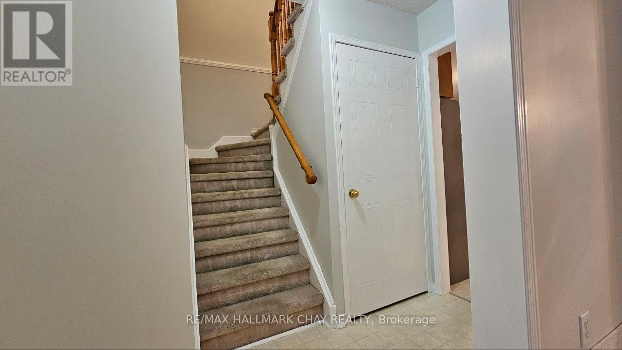 54 Ward Drive, Barrie, Ontario  L4N 7P2 - Photo 17 - S12721966