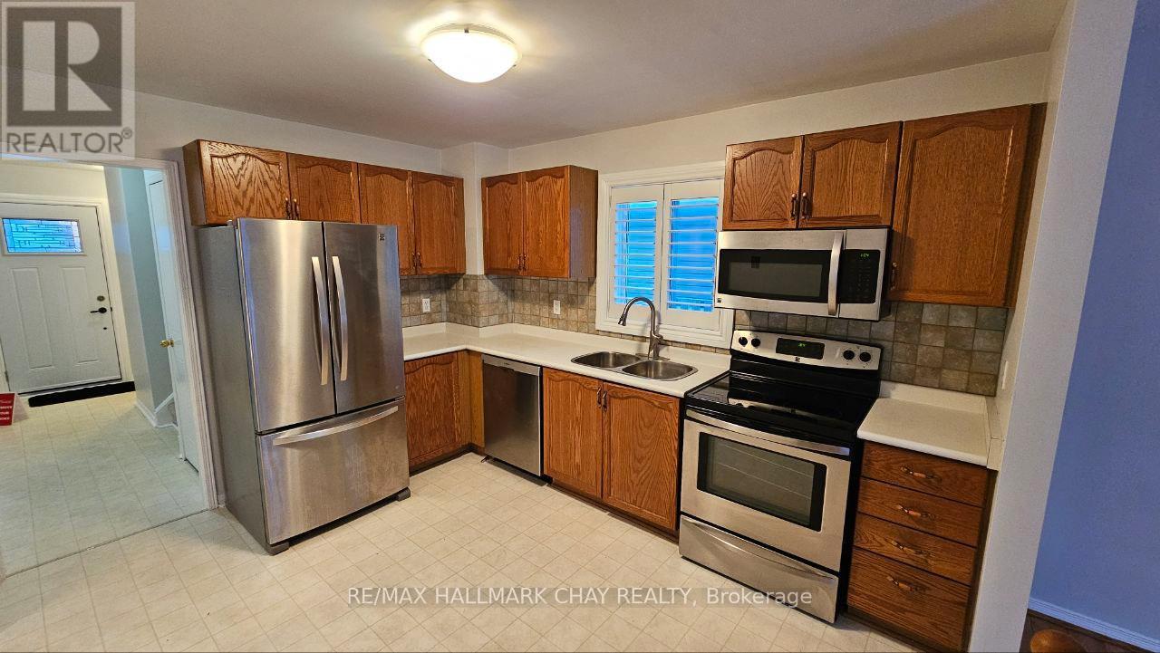 54 Ward Drive, Barrie, Ontario  L4N 7P2 - Photo 9 - S12721966