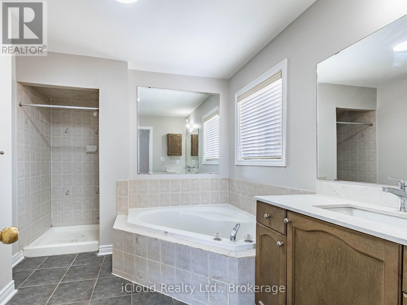 7333 Cork Tree Road, Mississauga, Ontario  L5N 8N9 - Photo 38 - W12647192