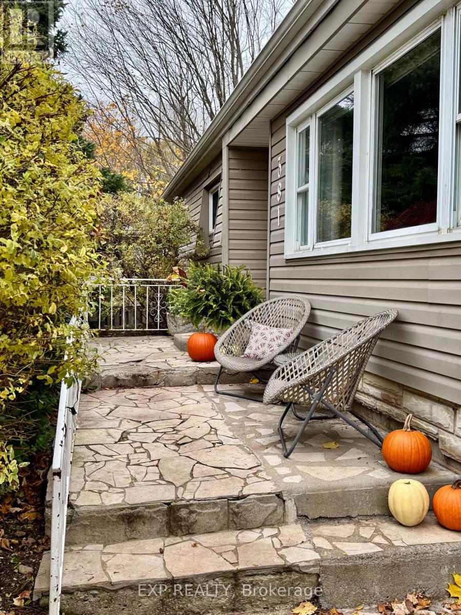 381 Nelson Street, Kincardine, Ontario  N2Z 1X7 - Photo 2 - X12721792