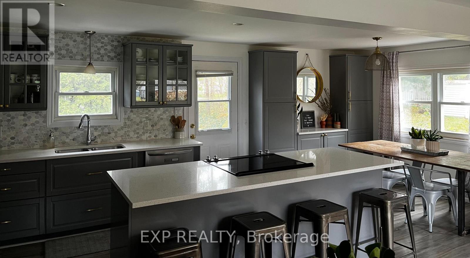 381 Nelson Street, Kincardine, Ontario  N2Z 1X7 - Photo 8 - X12721792