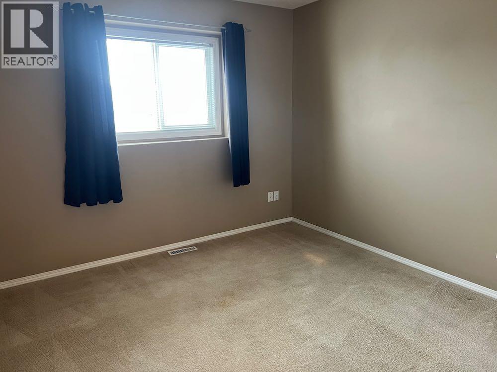 178 Northlands Pointe Ne, Medicine Hat, Alberta  T1C 0C3 - Photo 8 - A2280467