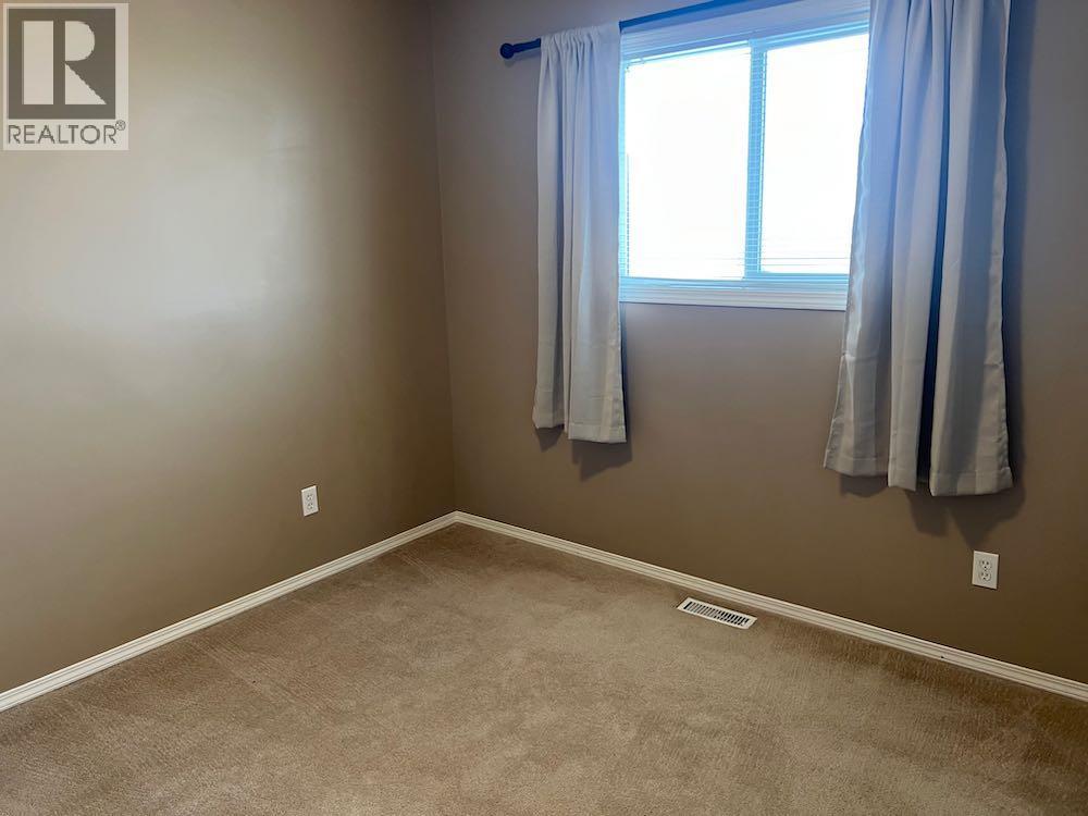 178 Northlands Pointe Ne, Medicine Hat, Alberta  T1C 0C3 - Photo 9 - A2280467