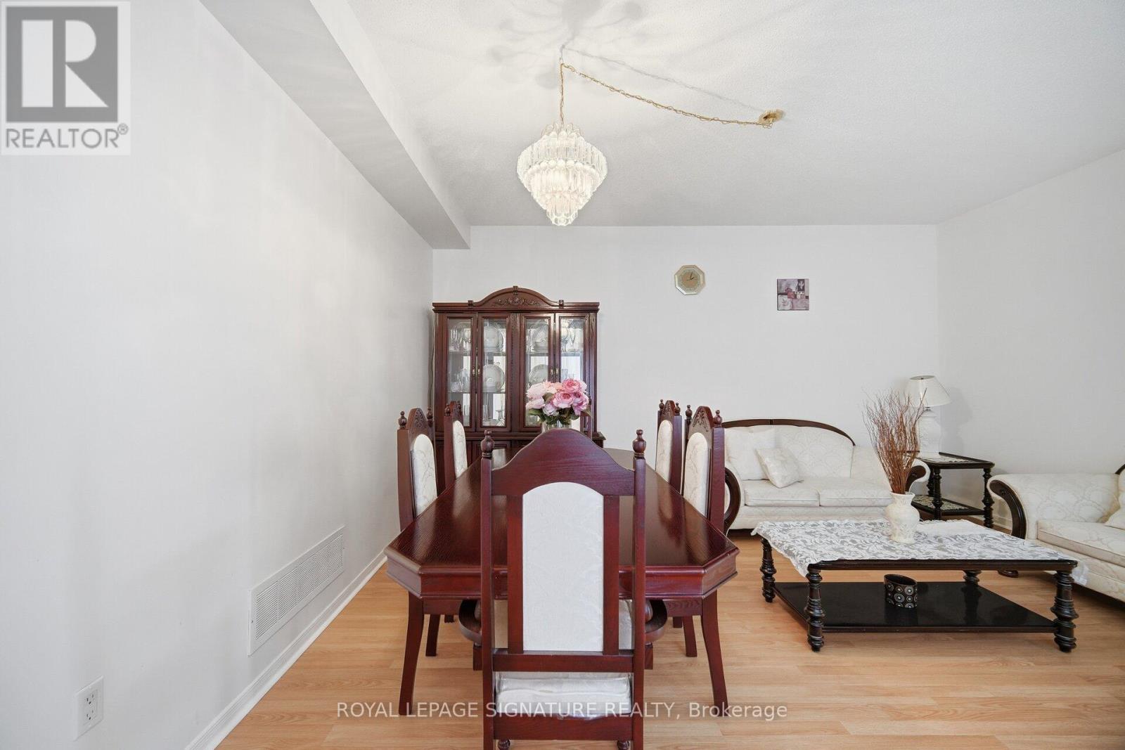 6526 Song Bird Crescent, Mississauga, Ontario  L5W 1E1 - Photo 11 - W12721846