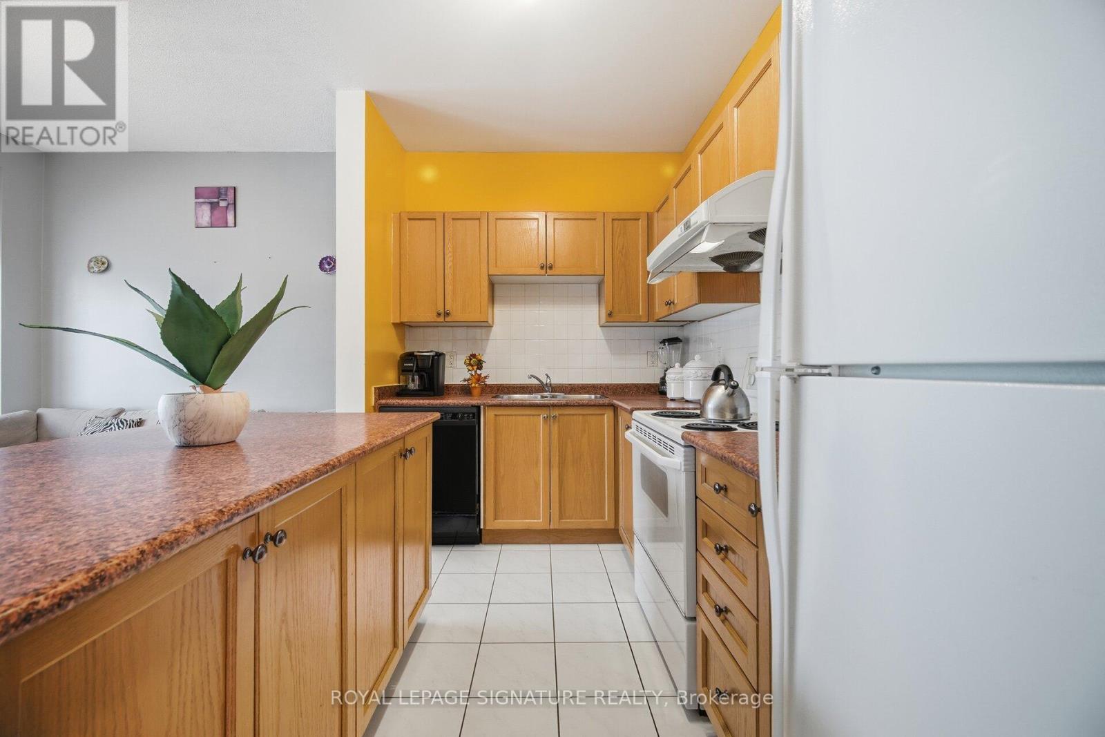 6526 Song Bird Crescent, Mississauga, Ontario  L5W 1E1 - Photo 16 - W12721846