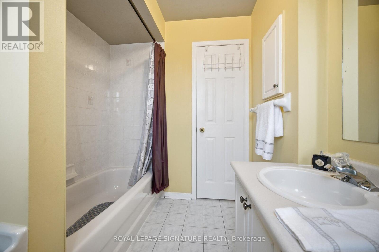 6526 Song Bird Crescent, Mississauga, Ontario  L5W 1E1 - Photo 38 - W12721846