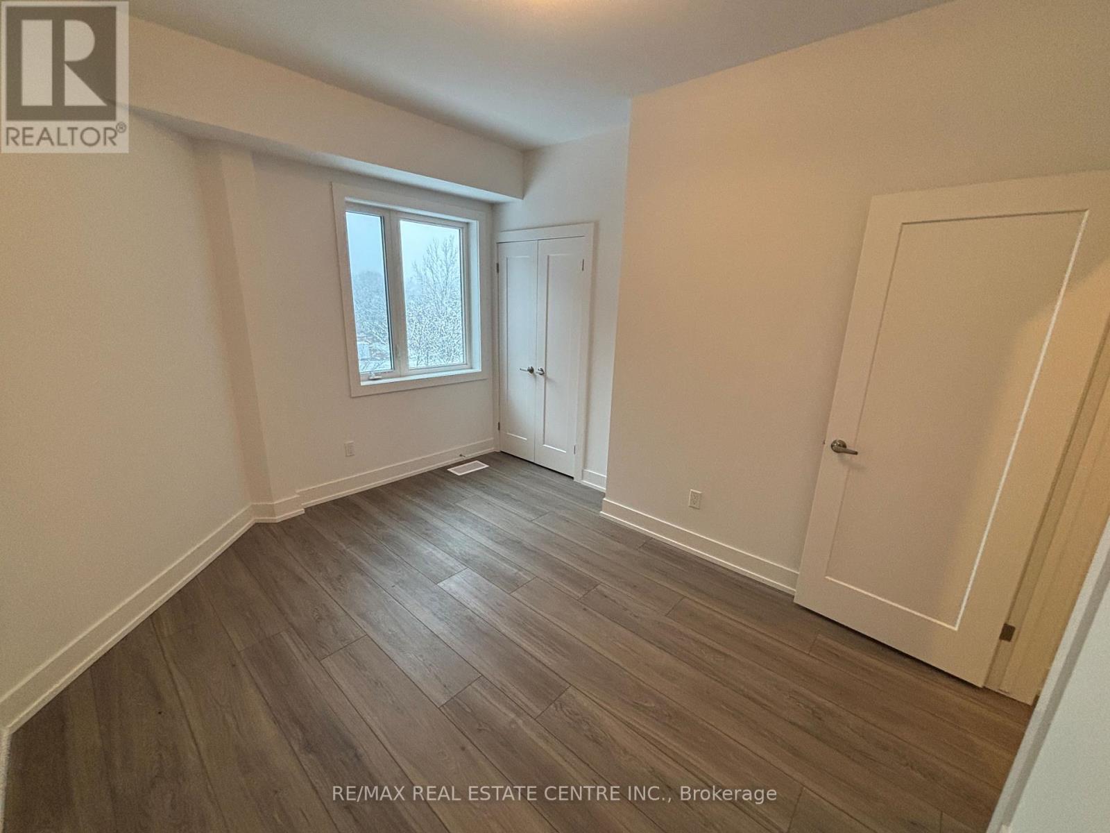 307 - 17 Centre Street, Orangeville, Ontario  L9W 7S6 - Photo 10 - W12721872