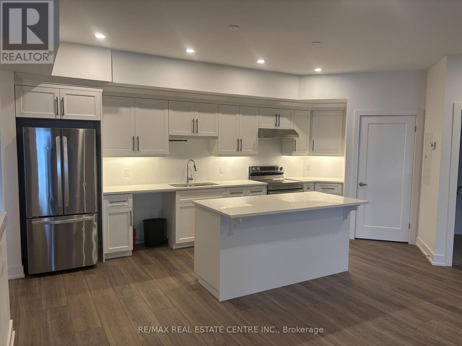 307 - 17 Centre Street, Orangeville, Ontario  L9W 7S6 - Photo 4 - W12721872