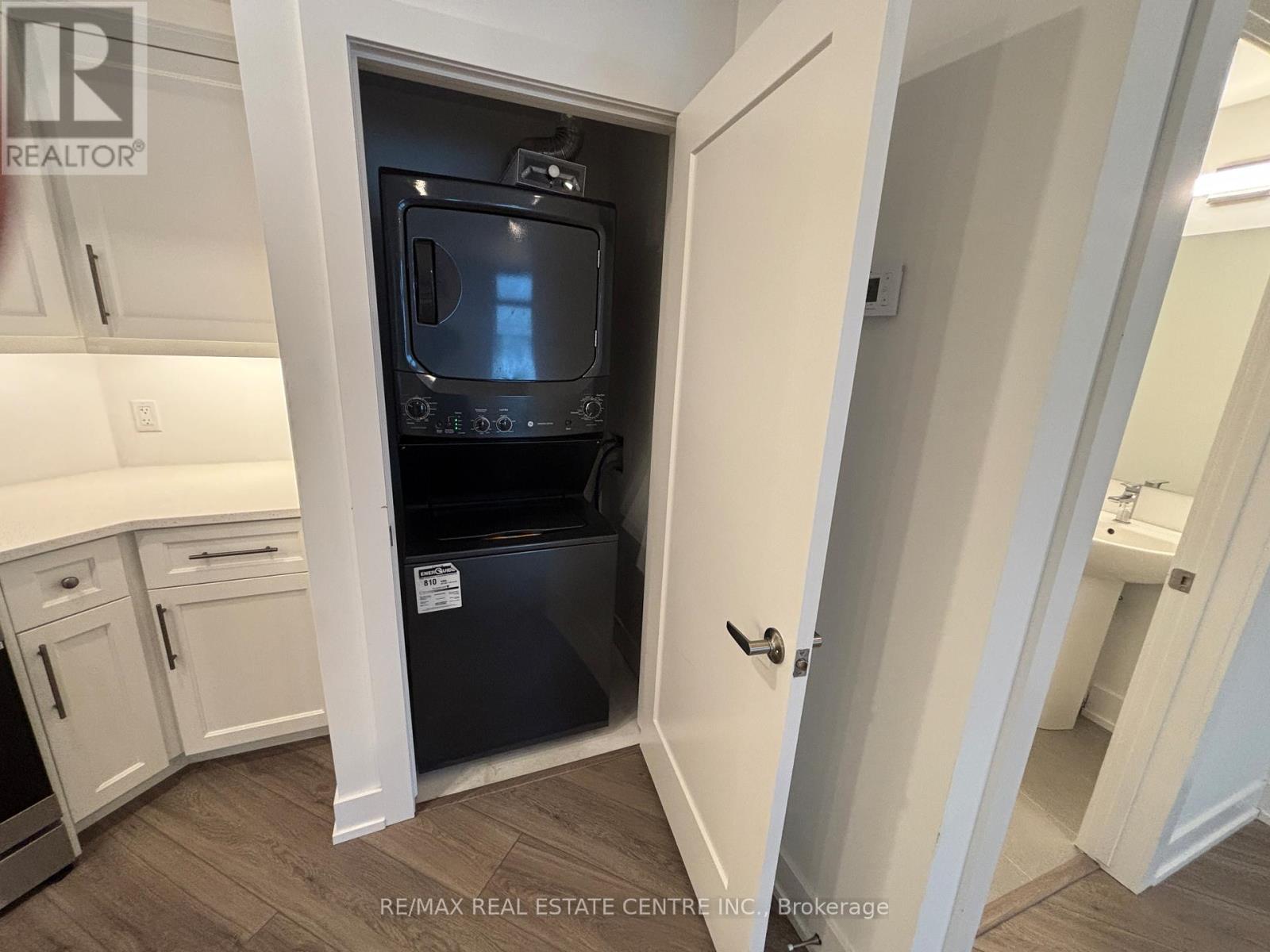 307 - 17 Centre Street, Orangeville, Ontario  L9W 7S6 - Photo 9 - W12721872