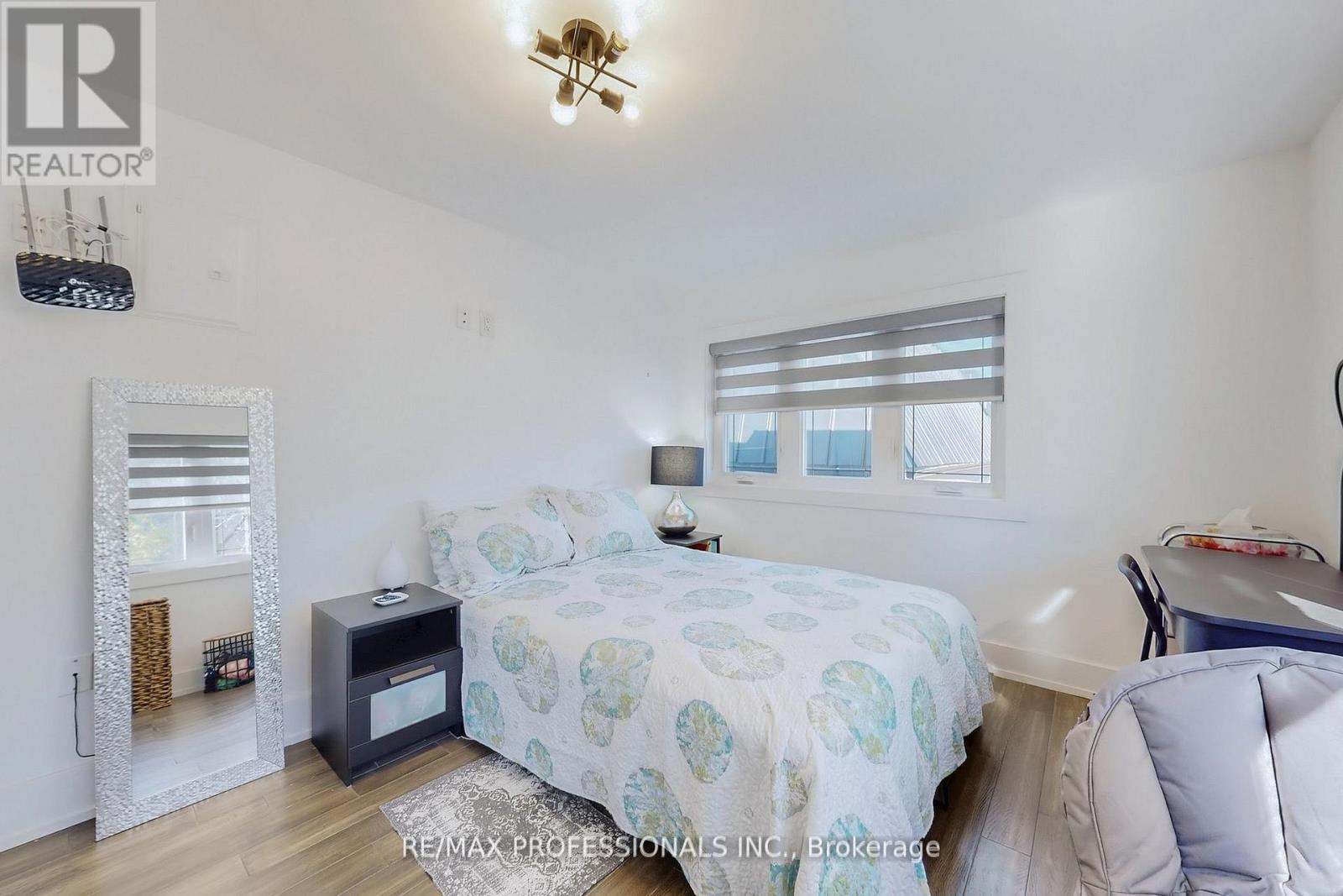 4 Martin Grove Road, Toronto, Ontario  M9B 4J9 - Photo 30 - W12721884