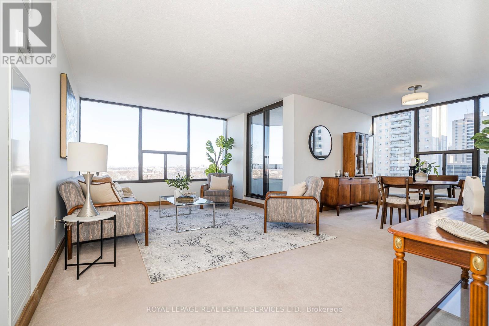 1511 - 100 QUEBEC AVENUE, Toronto, Ontario