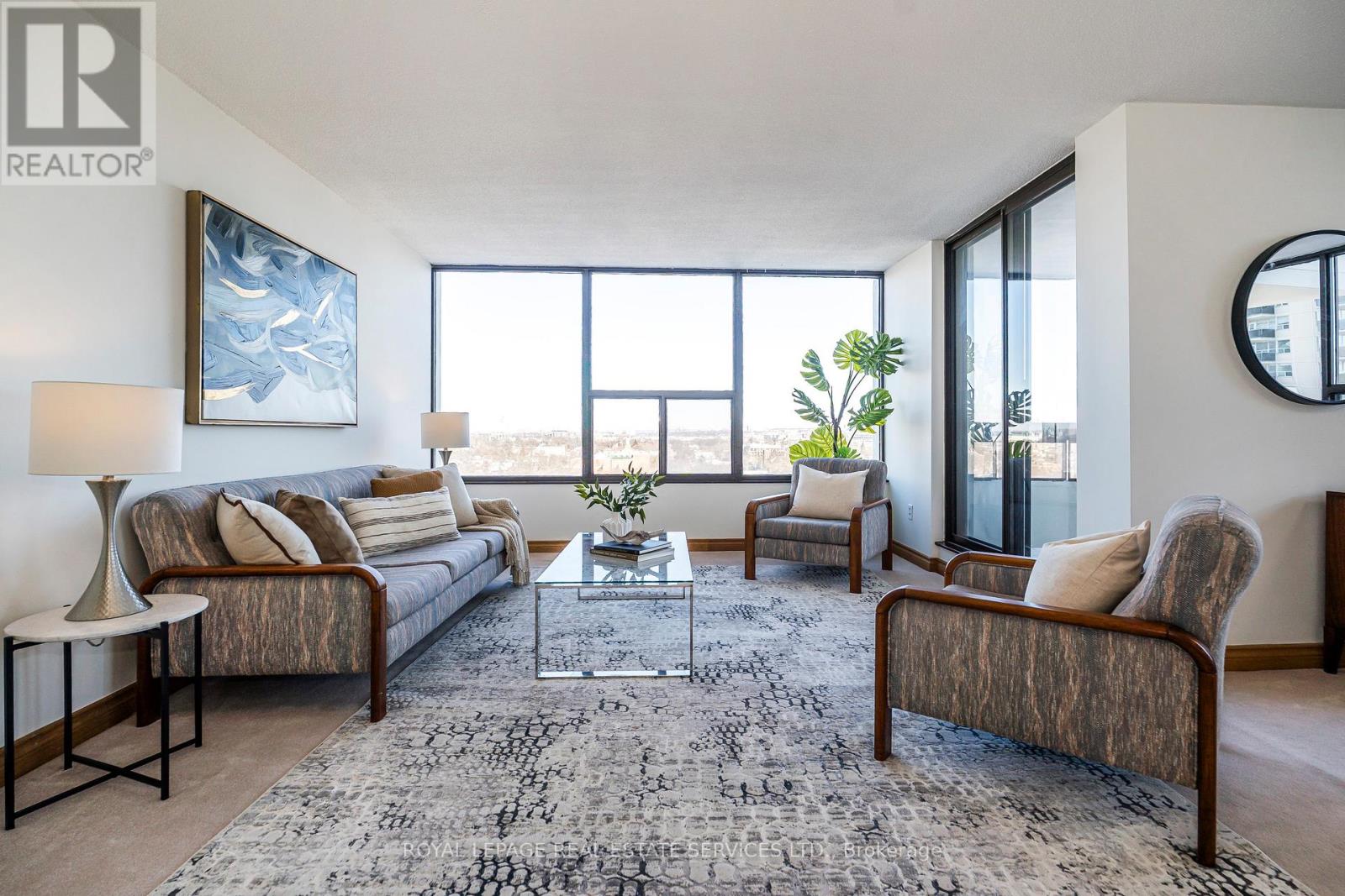 1511 - 100 Quebec Avenue, Toronto, Ontario  M6P 4B8 - Photo 2 - W12721886