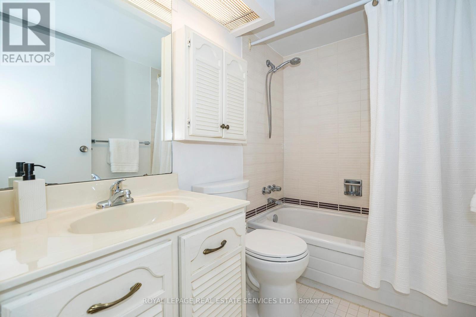 1511 - 100 Quebec Avenue, Toronto, Ontario  M6P 4B8 - Photo 20 - W12721886