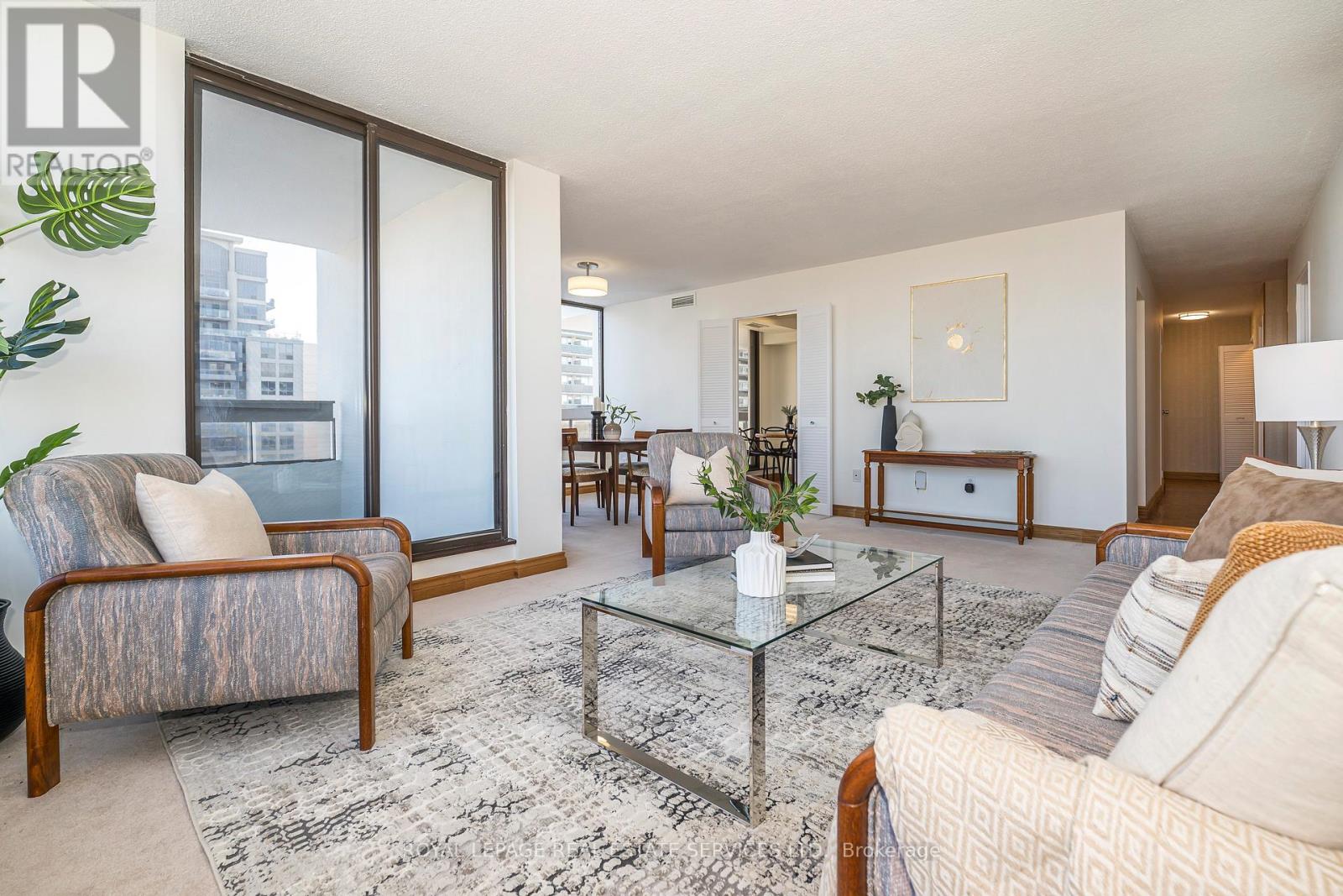 1511 - 100 Quebec Avenue, Toronto, Ontario  M6P 4B8 - Photo 3 - W12721886