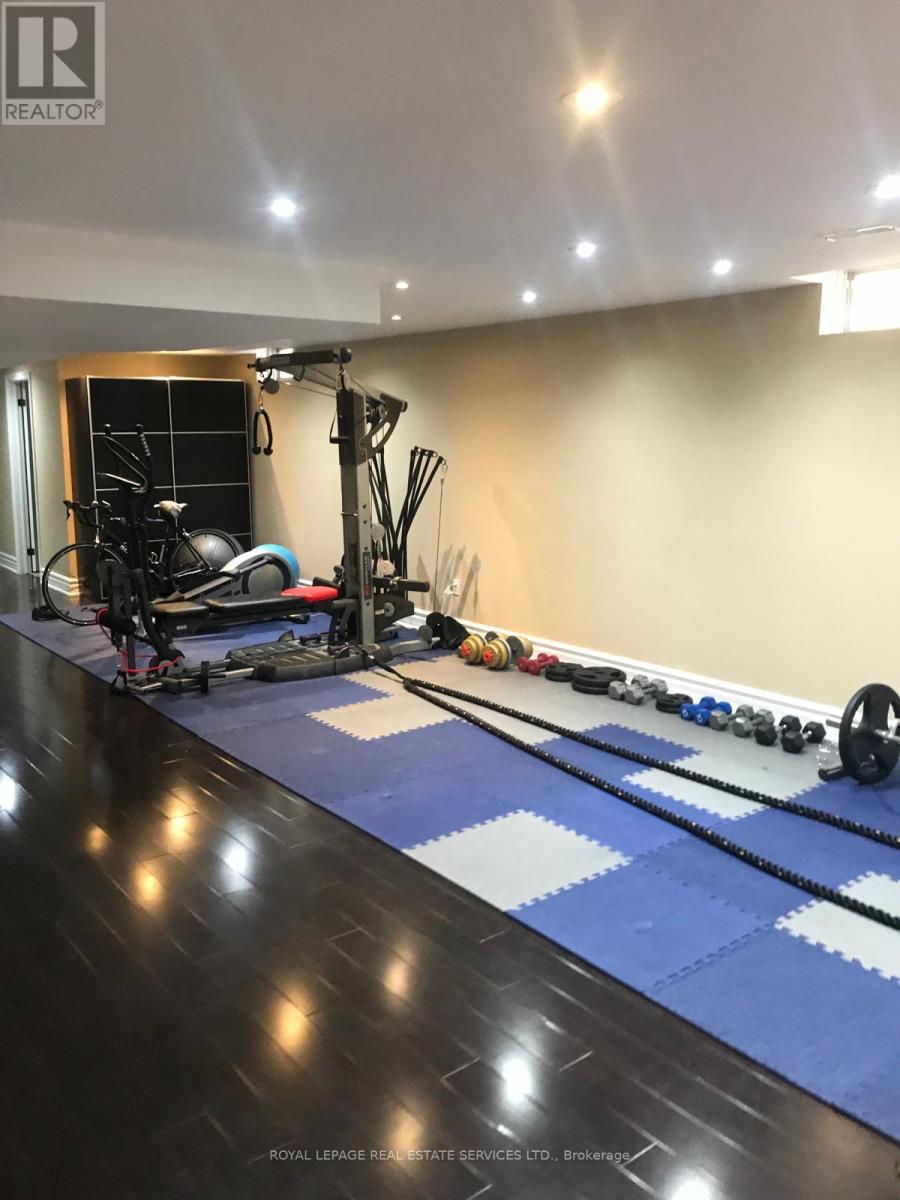 9 Legendary Circle, Brampton, Ontario  L6Y 0R9 - Photo 14 - W12721888