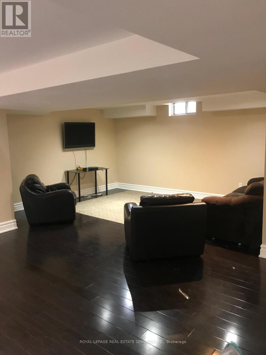 9 Legendary Circle, Brampton, Ontario  L6Y 0R9 - Photo 15 - W12721888