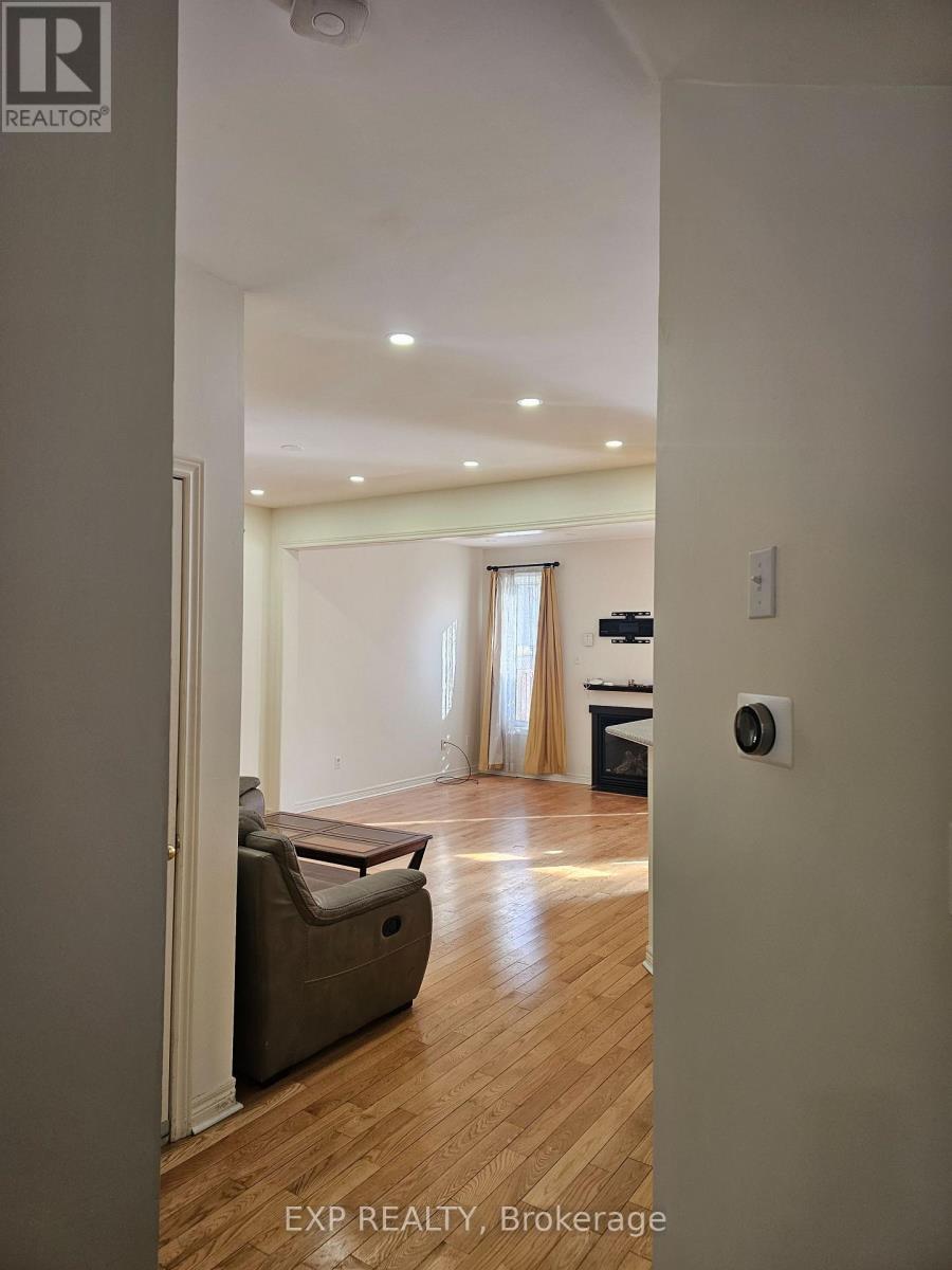 23 Goldnugget Road, Brampton, Ontario  L6Y 5N9 - Photo 4 - W12721890