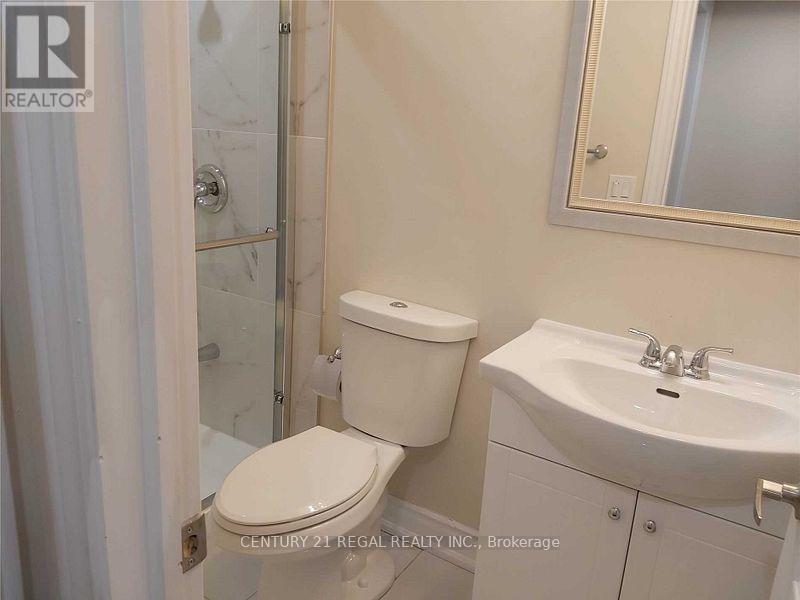 Lower - 32 Wasaga Road, Brampton, Ontario  L6X 3B1 - Photo 8 - W12721910