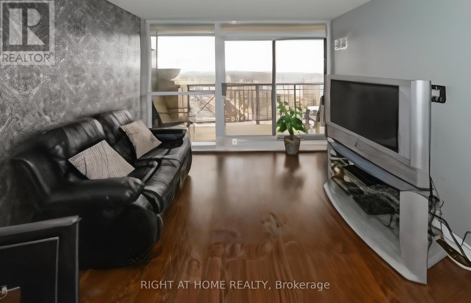 707 - 2379 Central Park Drive, Oakville, Ontario  L6H 0E3 - Photo 4 - W12721932