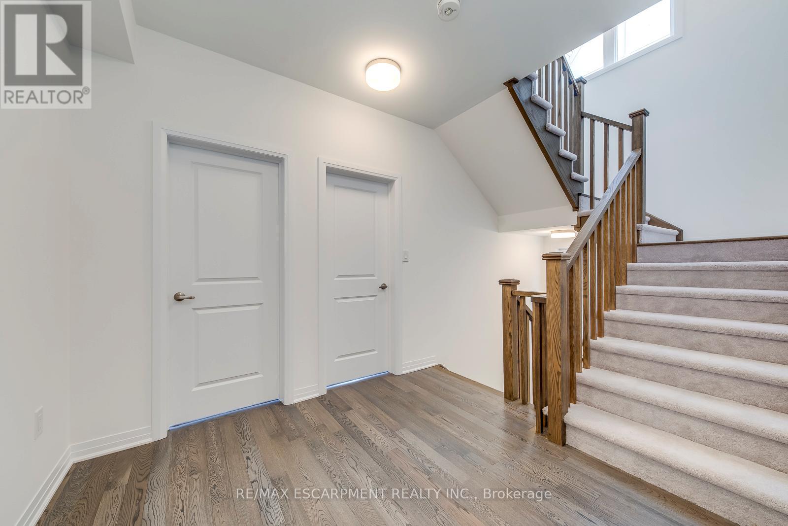 3262 Crystal Drive, Oakville, Ontario  L6M 4K1 - Photo 17 - W12721968