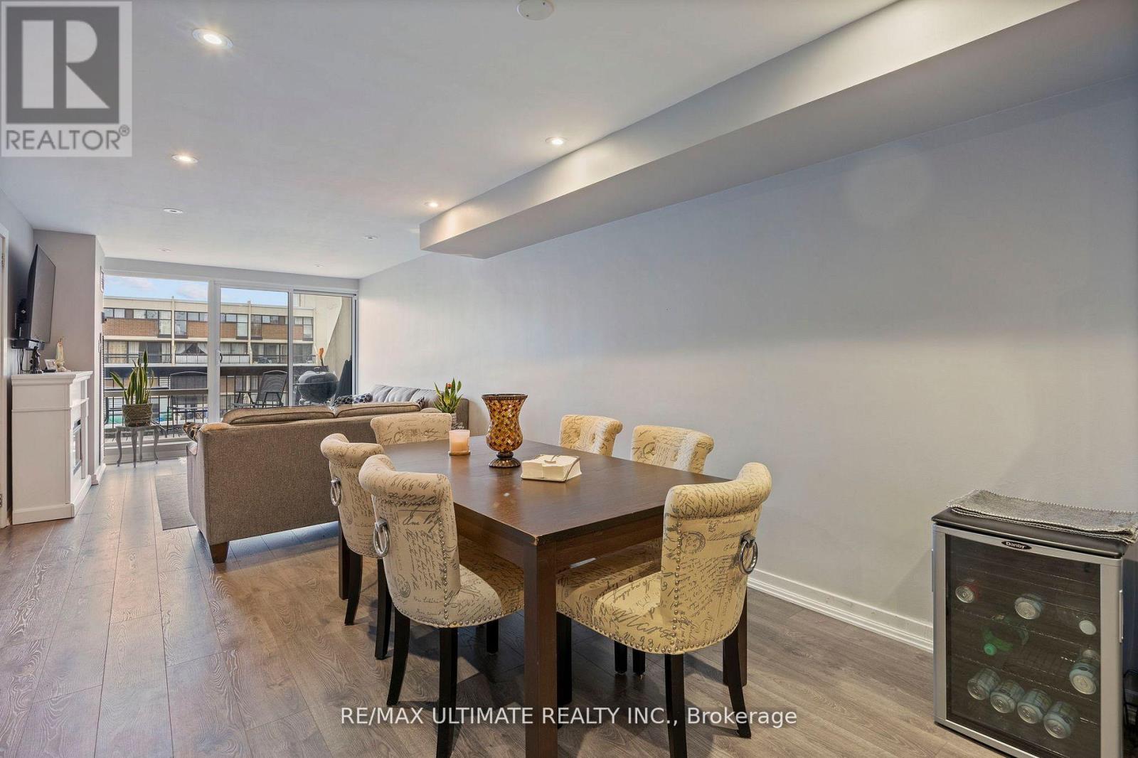 332 - 2 Valhalla Inn Road, Toronto, Ontario  M9B 6C3 - Photo 16 - W12721970