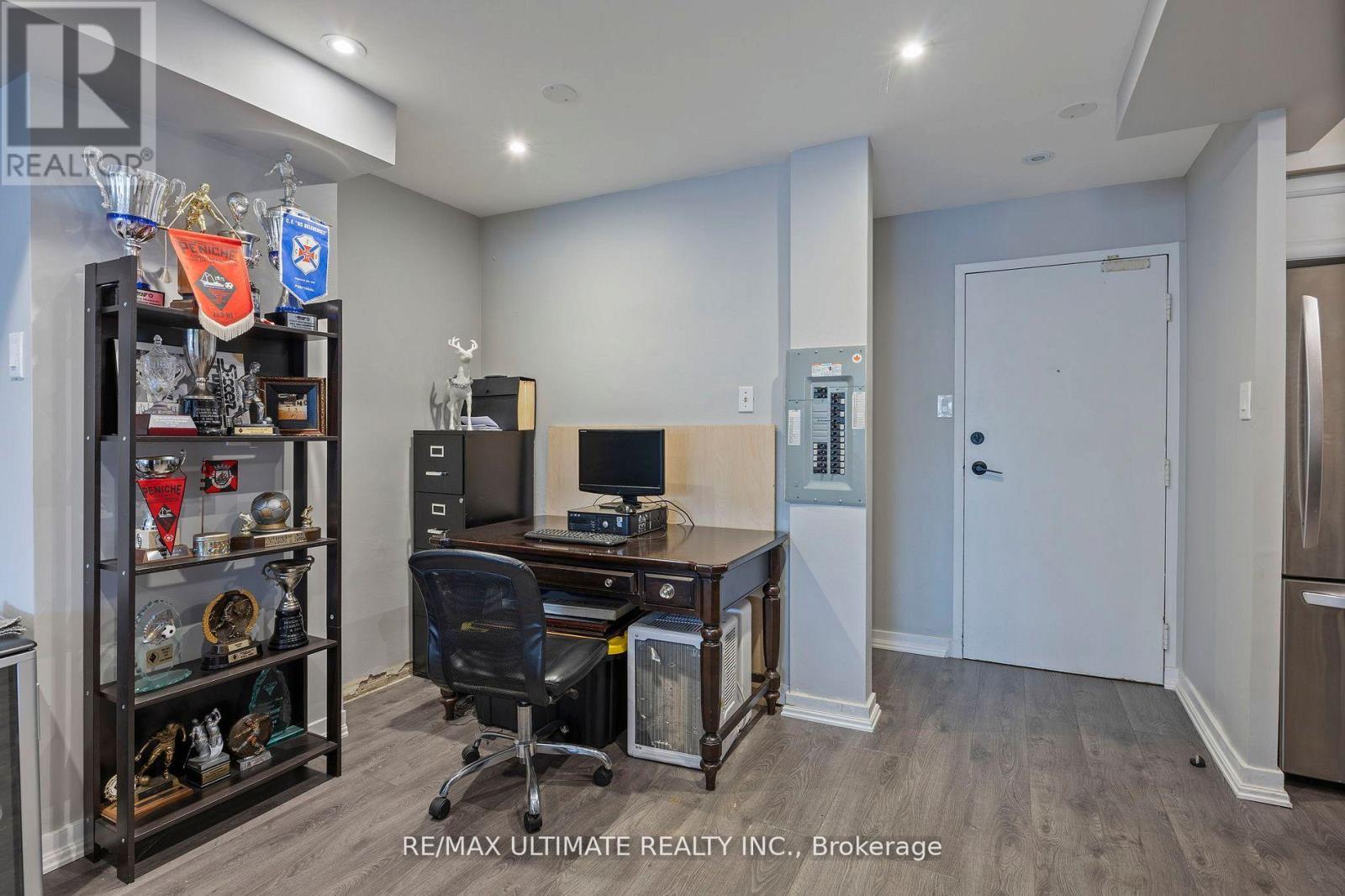 332 - 2 Valhalla Inn Road, Toronto, Ontario  M9B 6C3 - Photo 18 - W12721970