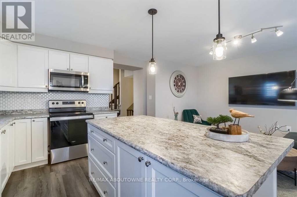 975 Whitlock Avenue, Milton, Ontario  L9E 1S9 - Photo 17 - W12722020