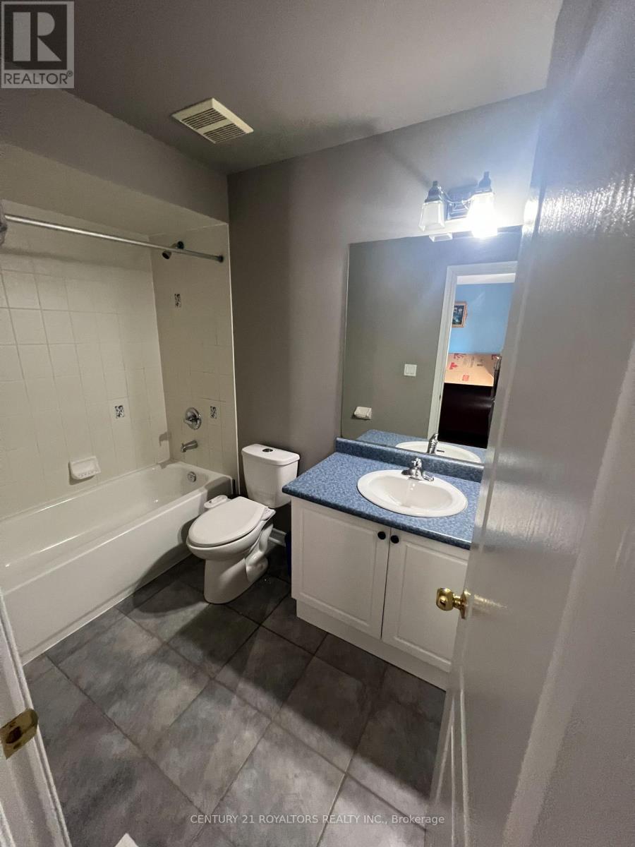 55 Richgrove Drive, Brampton, Ontario  L6P 1X6 - Photo 12 - W12722026