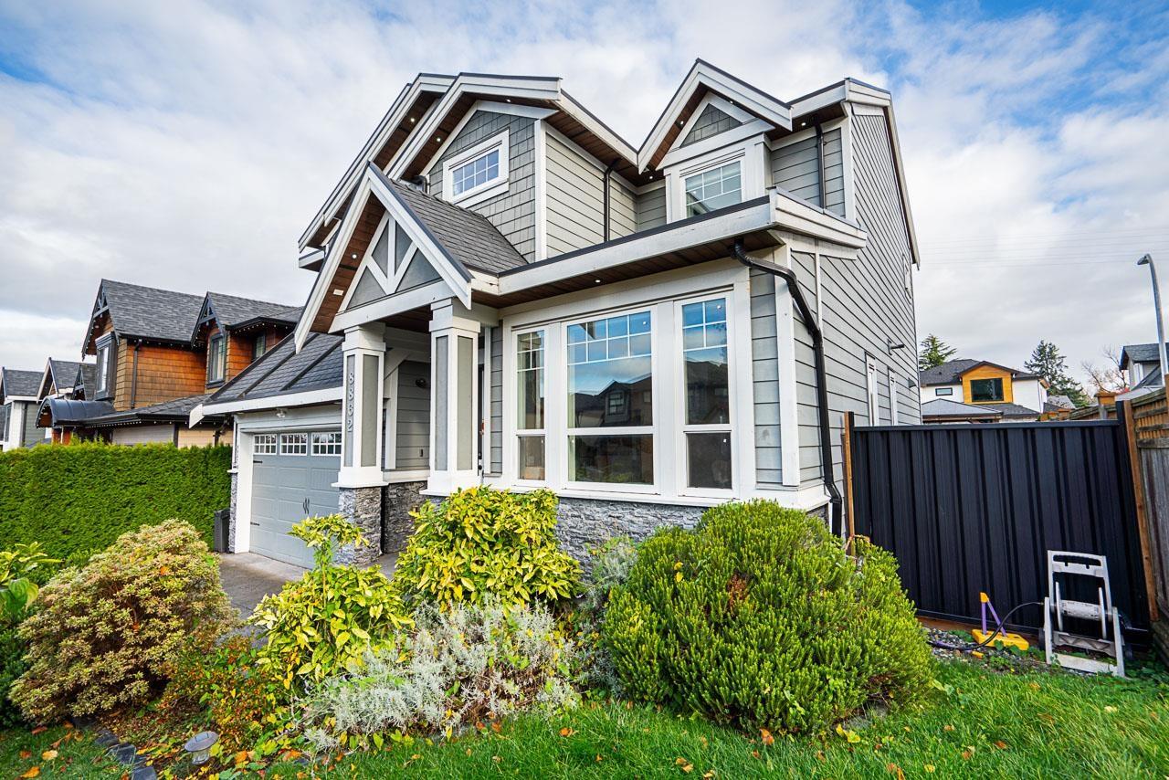 8862 Stegavik Court, Delta, British Columbia V4C 0C6 - Photo 3 - R3082200