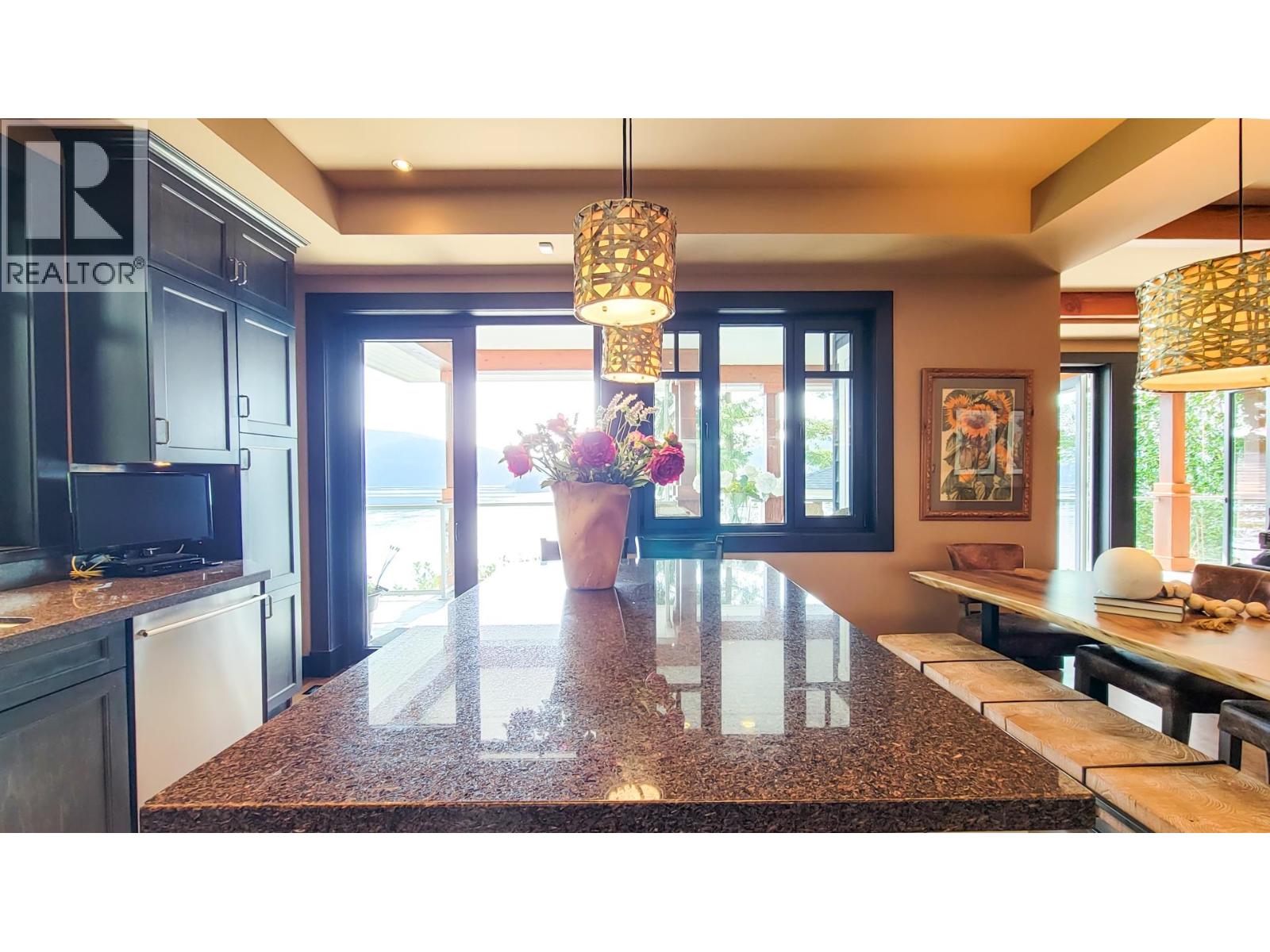 5125 Indian River Drive, North Vancouver, British Columbia  V7G 2T6 - Photo 15 - R3076609