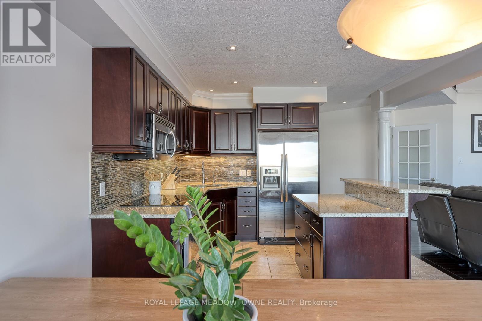 739 Frontenac Crescent, Woodstock, Ontario  N4V 0B1 - Photo 12 - X12721840