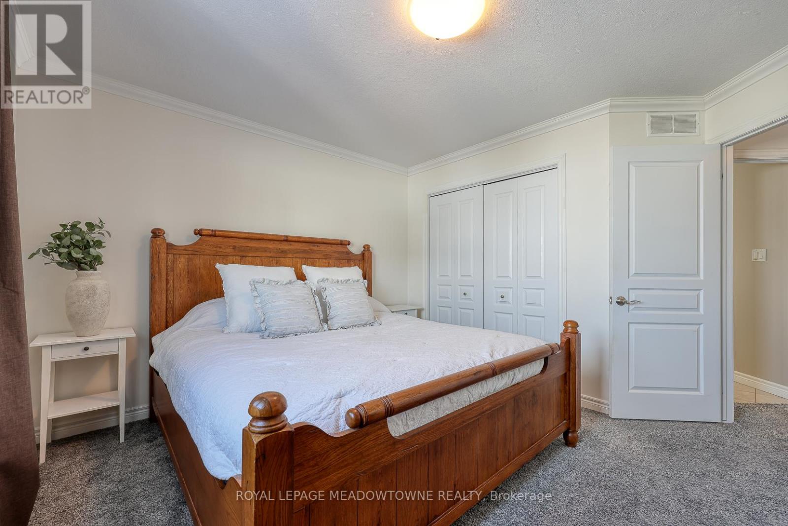 739 Frontenac Crescent, Woodstock, Ontario  N4V 0B1 - Photo 19 - X12721840