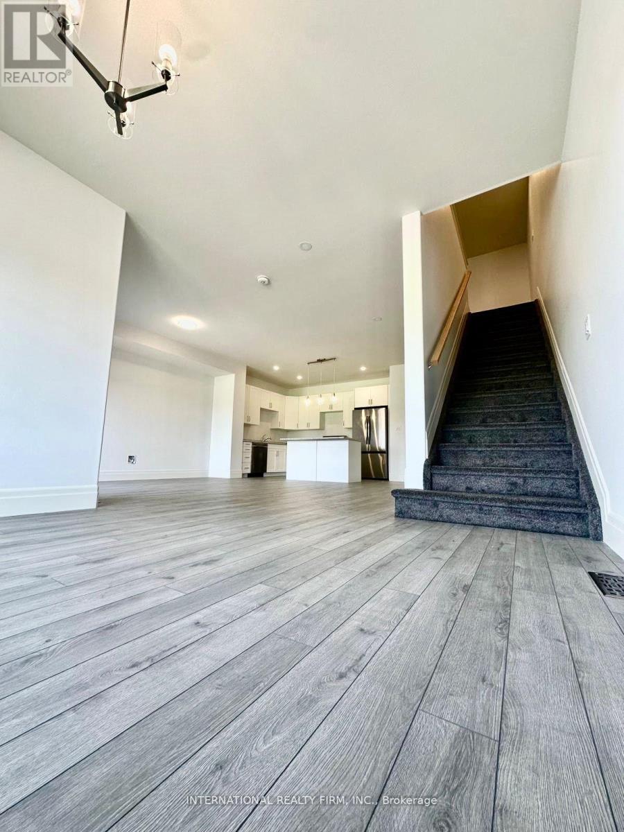 40 Evans Street, Prince Edward County, Ontario  K0K 2T0 - Photo 4 - X12721914