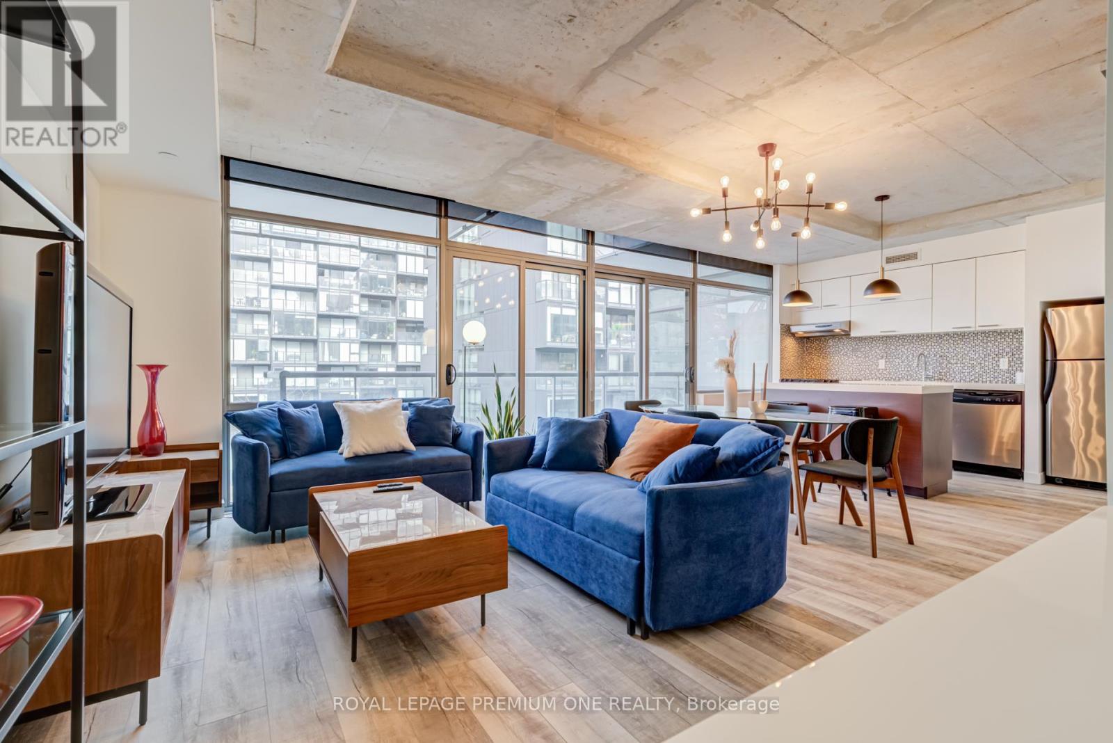 812 - 55 Stewart Street, Toronto, Ontario  M5V 2V1 - Photo 2 - C12721136