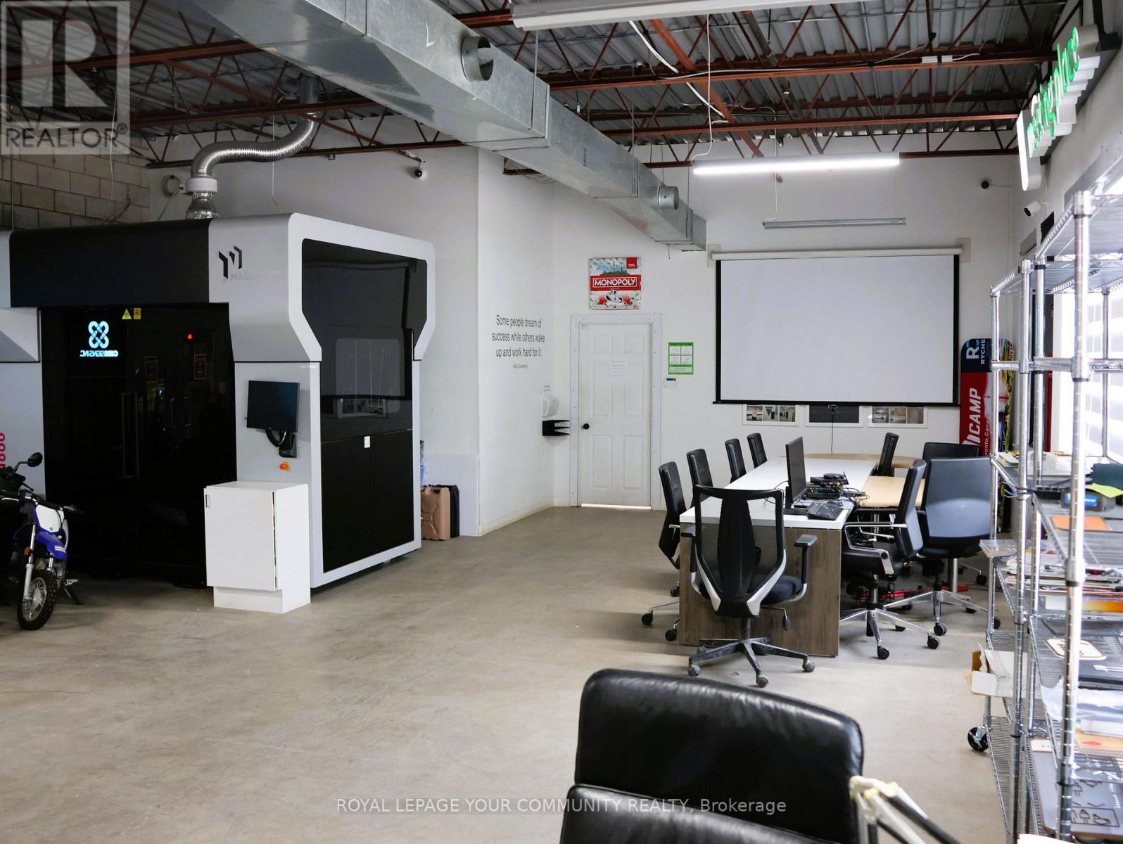 145 Engelhard Drive, Aurora, Ontario  L4G 3V1 - Photo 6 - N12382323