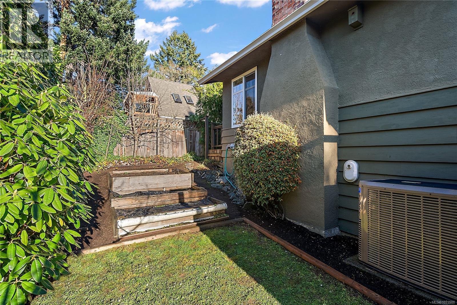 5 869 Clarke Rd, Central Saanich, British Columbia  V8M 2G1 - Photo 24 - 1023988