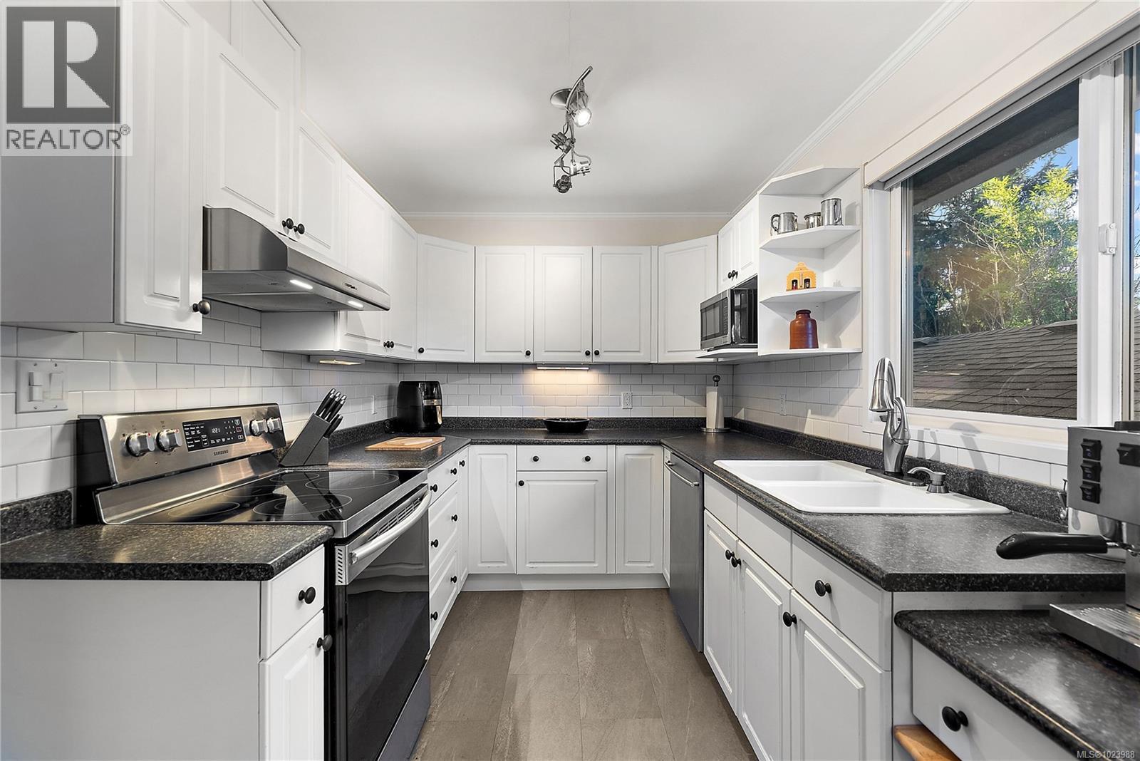 5 869 Clarke Rd, Central Saanich, British Columbia  V8M 2G1 - Photo 7 - 1023988