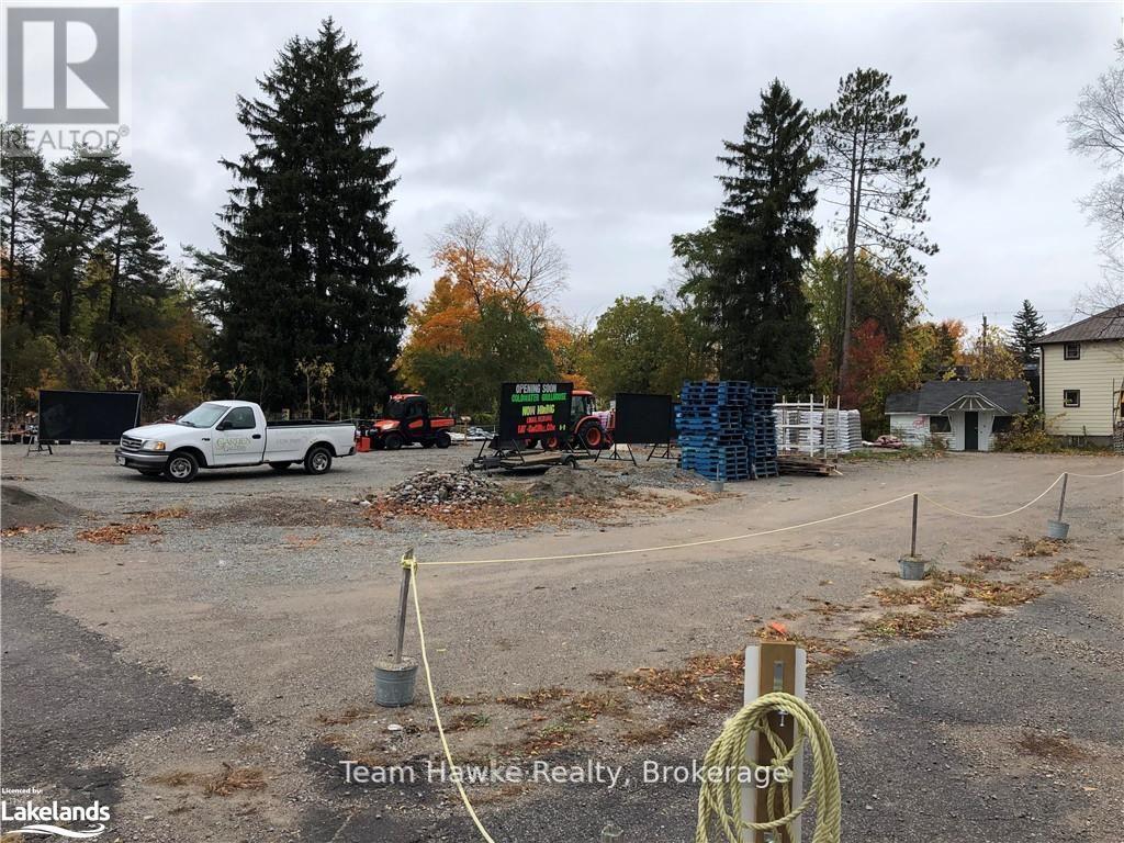 814 Yonge Street, Midland, Ontario L4R 2E7 - Photo 2 - S12722080